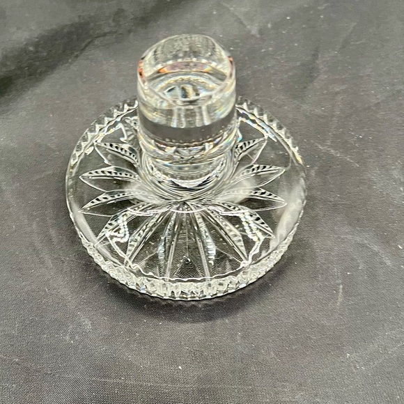 Vintage Crystal Stopper With Ornate Cut Design 2.5 Inch High - Picture 5 of 8
